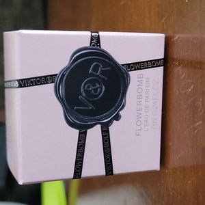 Viktor & Rolf flower bomb